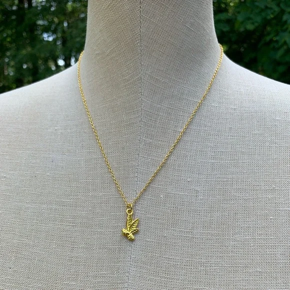 NWT Sterling Silver Plated Chain & Bee Alloy Metal Charm Necklace - Picture 4 of 10